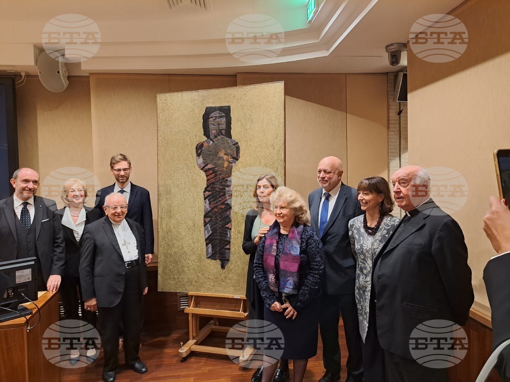 Bulgarian artist Ivan Vukadinov's painting becomes part of Vatican ...